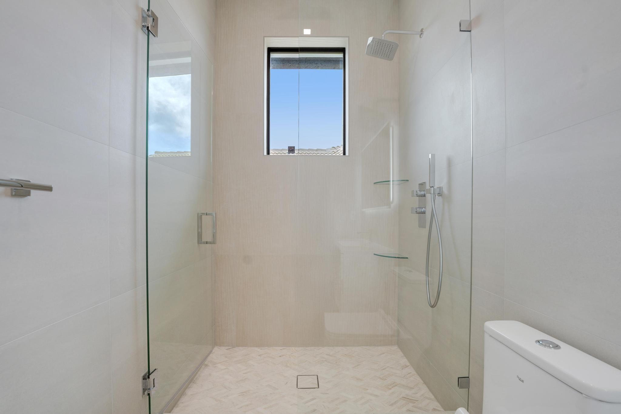 TROPIC ISLE - Residential