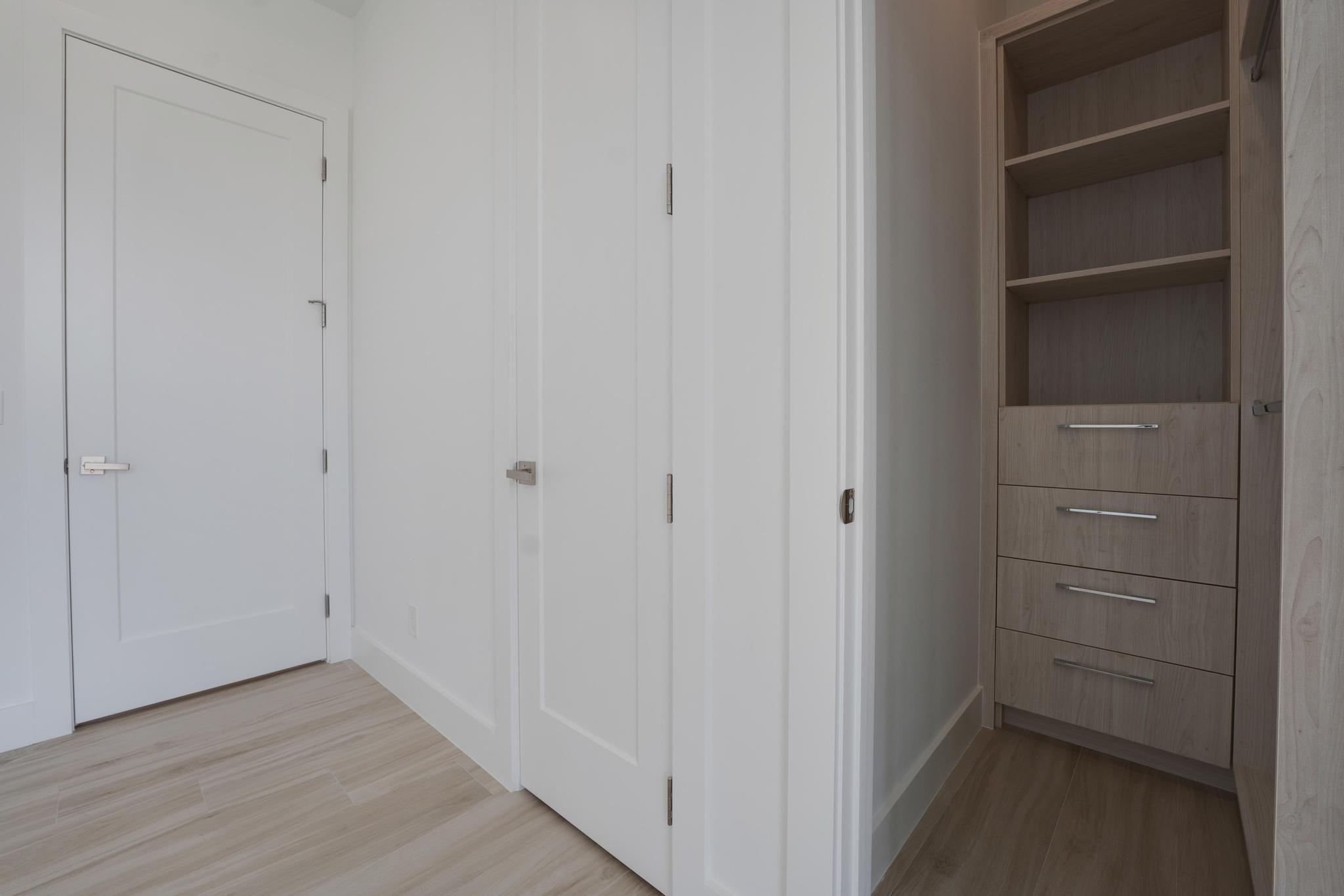 TROPIC ISLE - Residential