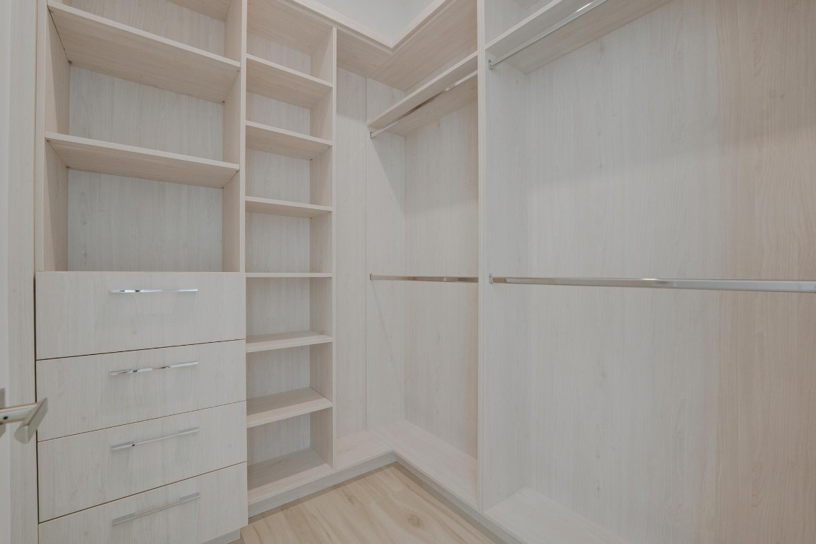 TROPIC ISLE - Residential