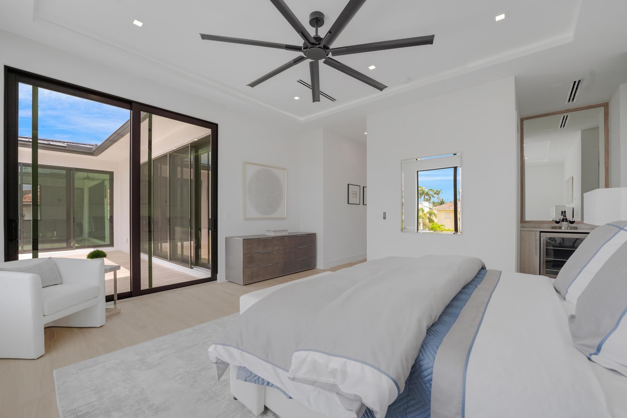 TROPIC ISLE - Residential