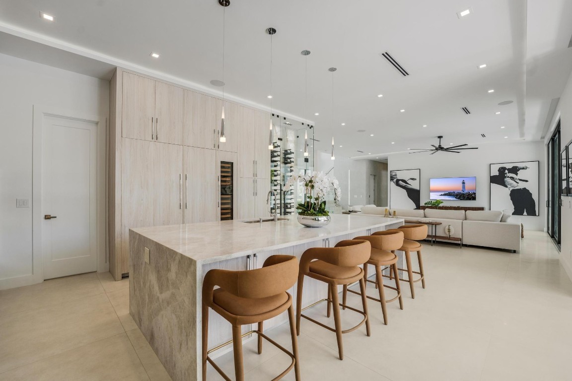 TROPIC ISLE - Residential