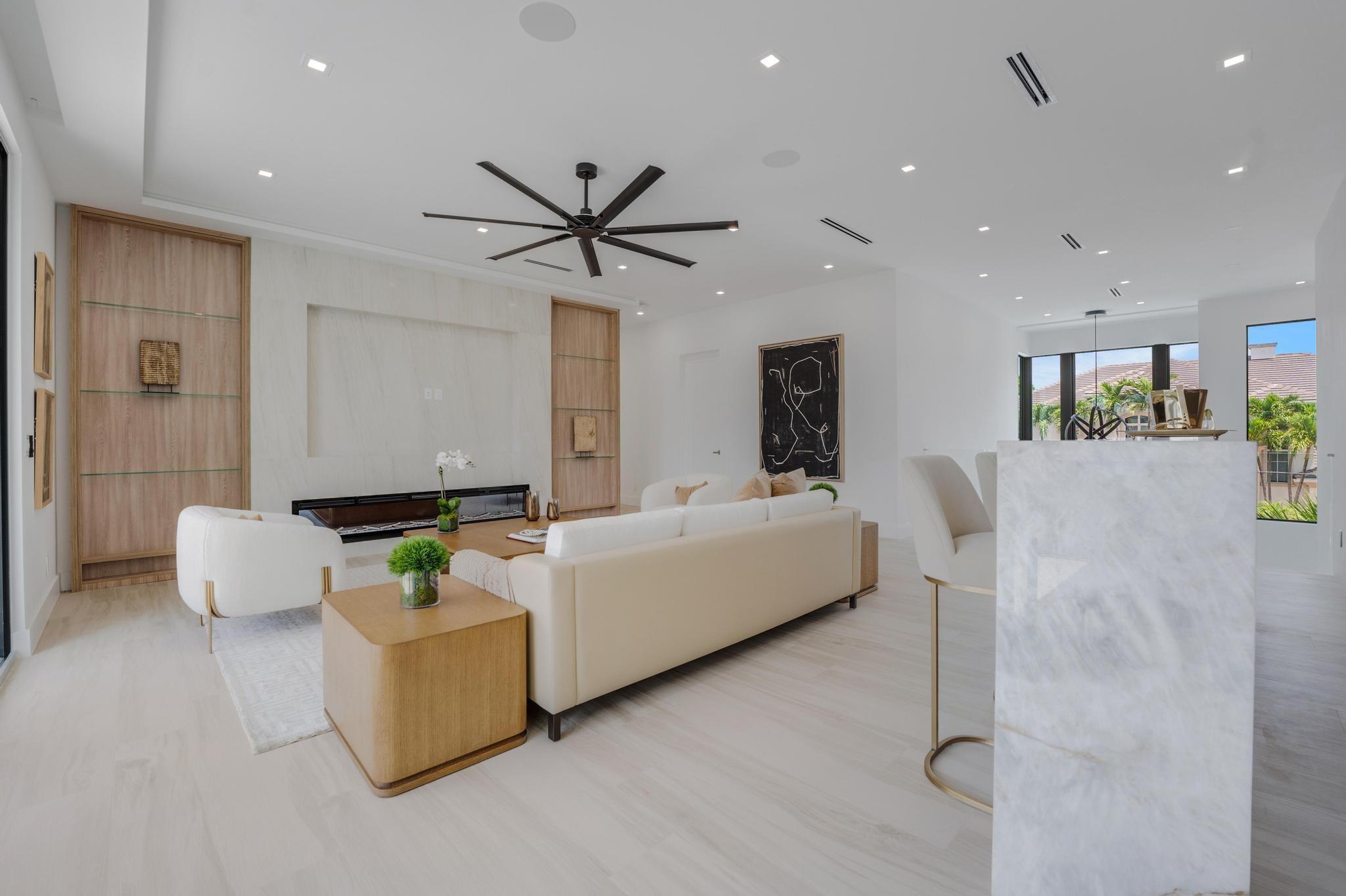 TROPIC ISLE - Residential