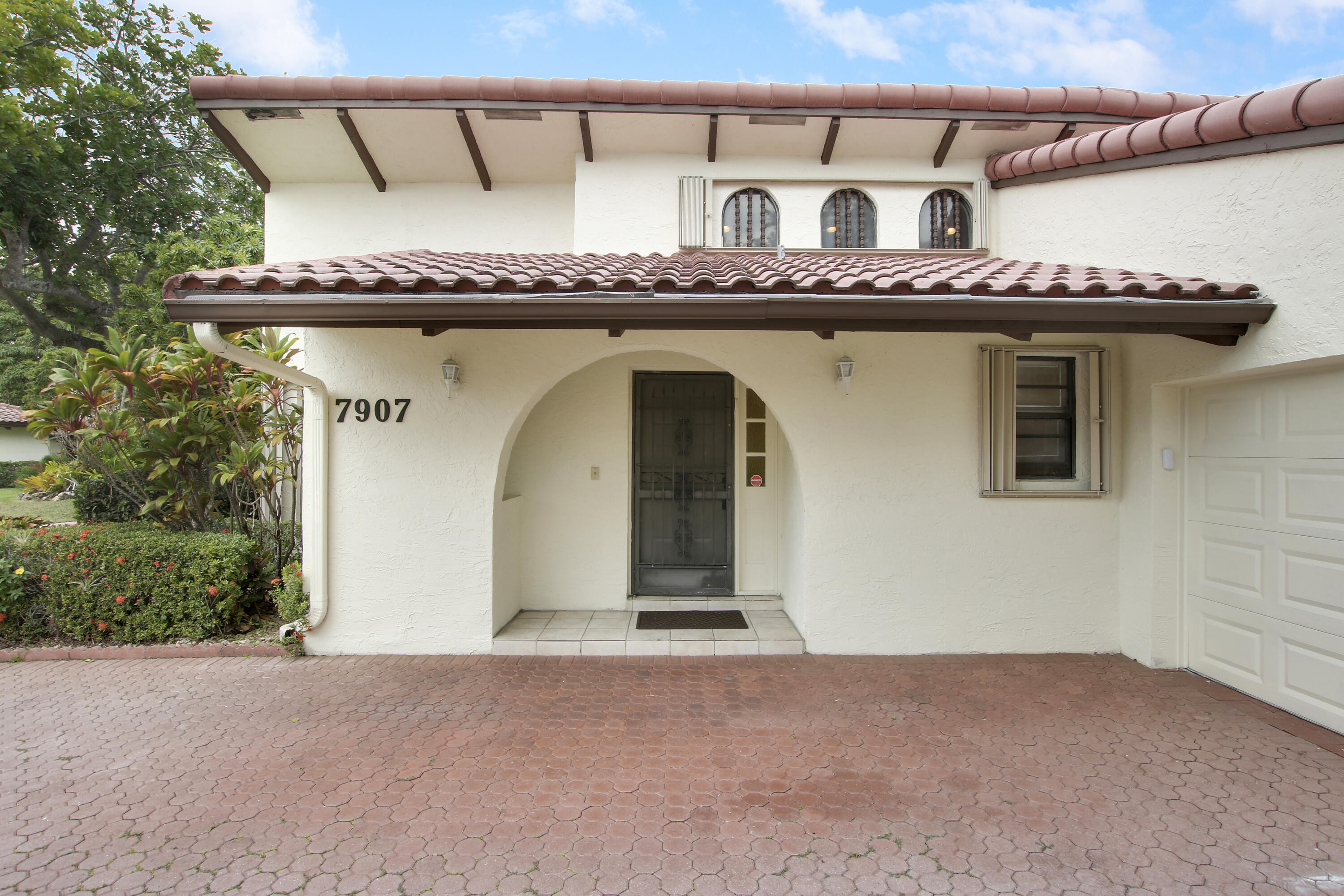 PINES 3 AT WOODMONT - Residential