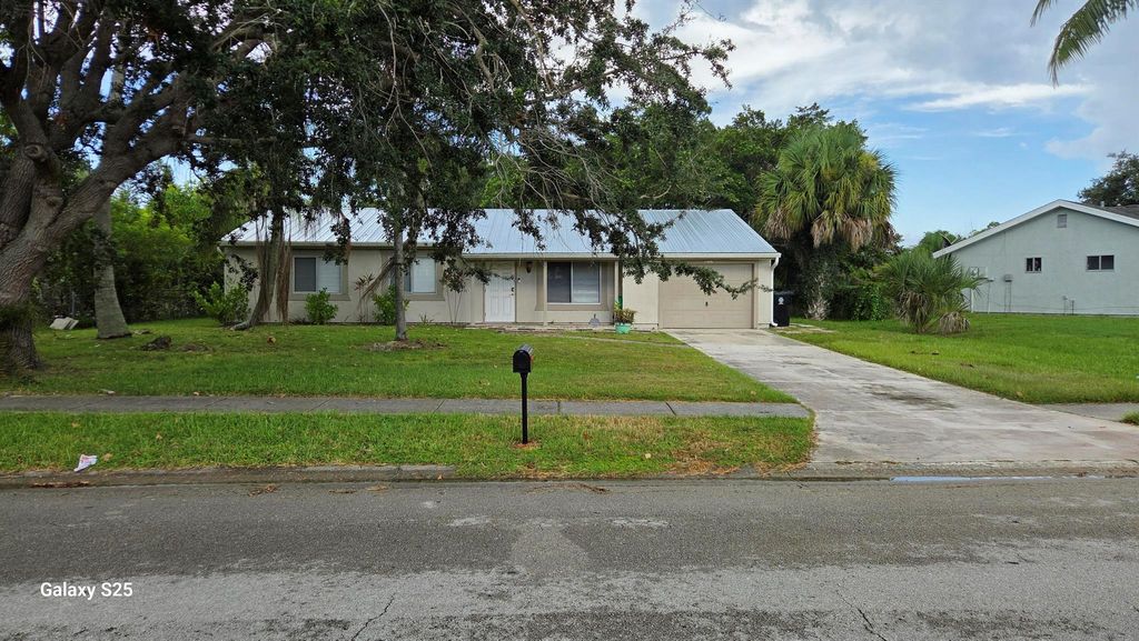 Photo of 766 SW Belmont Circle, Port St Lucie, FL 34953 (MLS # R11109633)