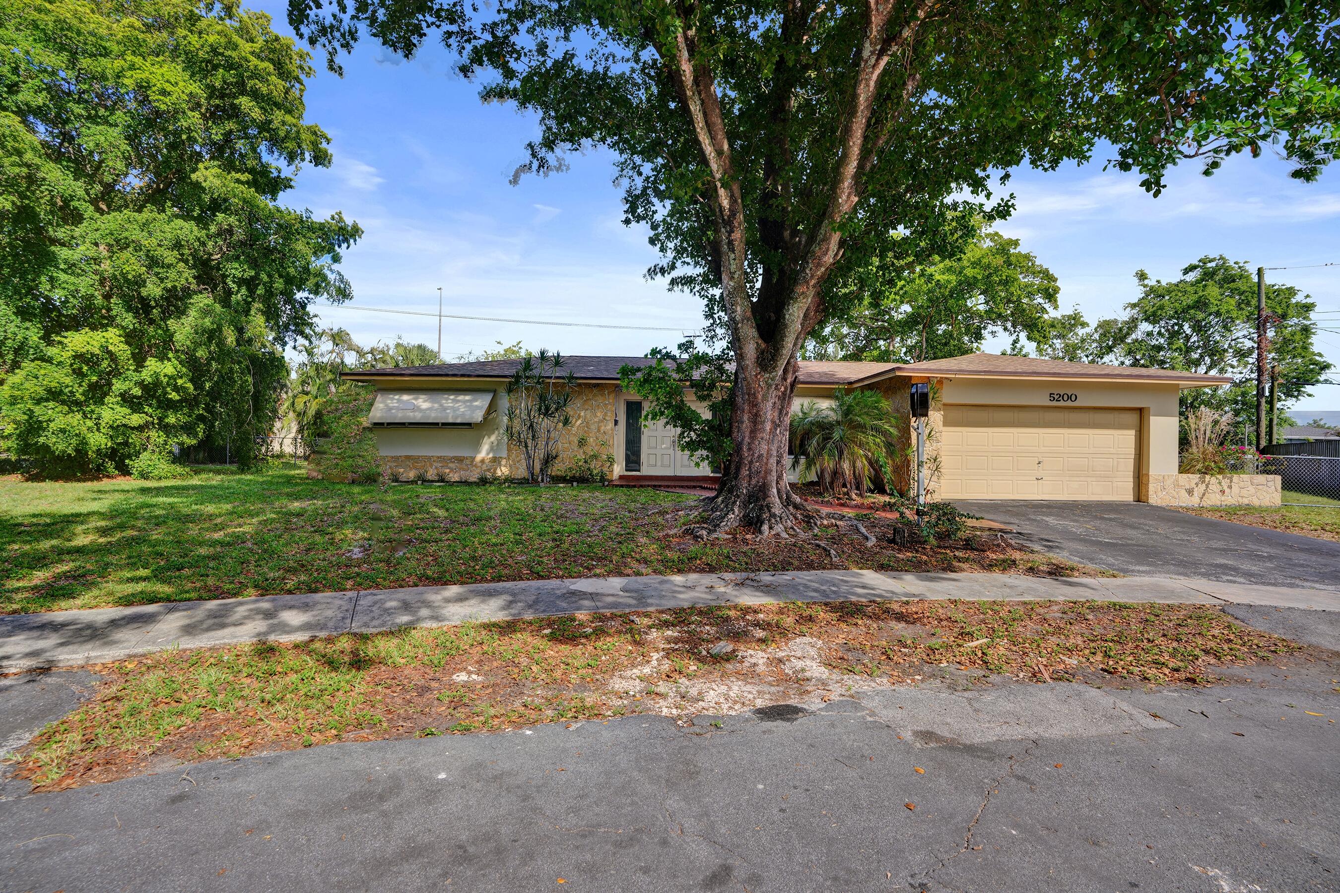 PLANTATION PARK SEVENTH ADD - Residential