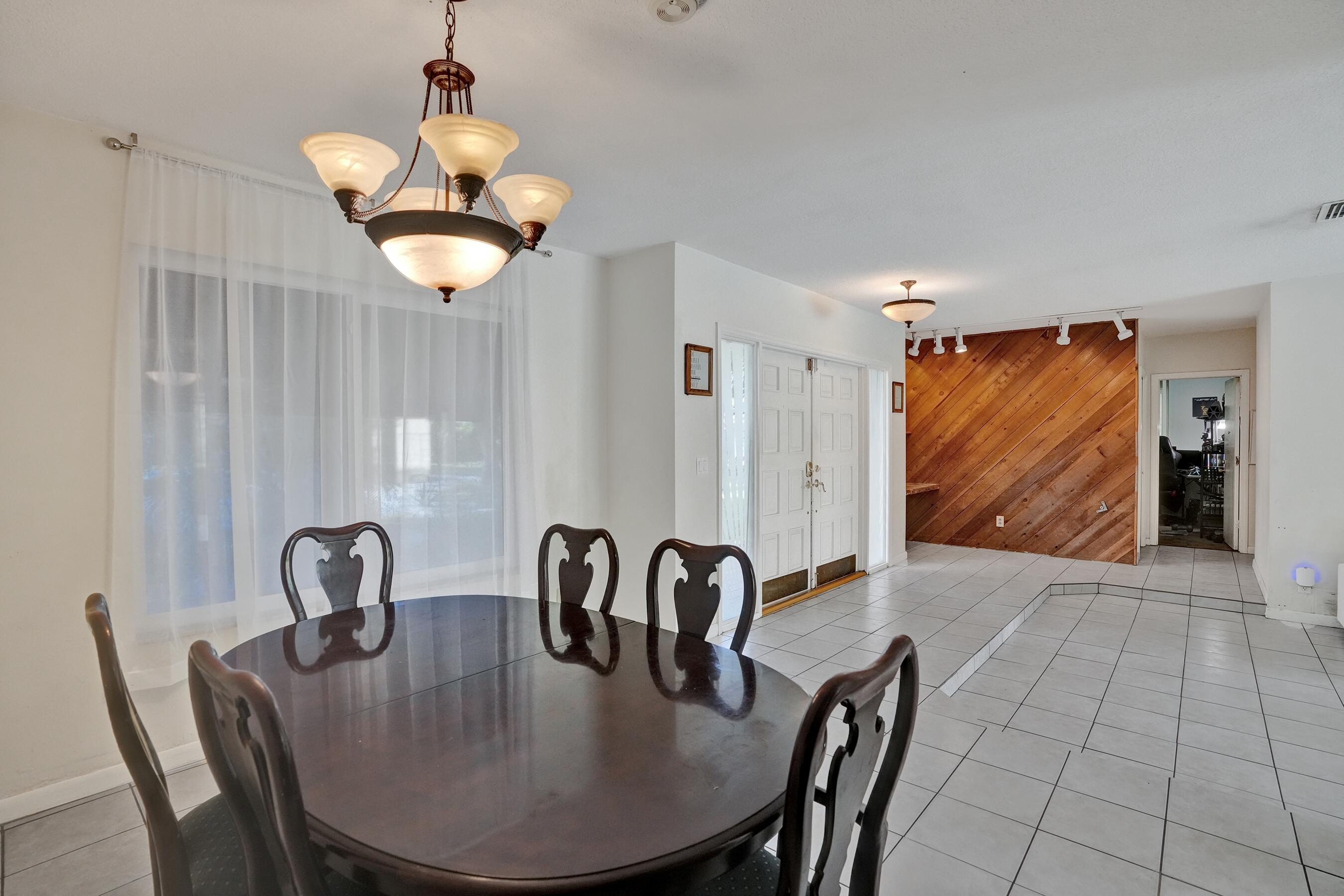 PLANTATION PARK SEVENTH ADD - Residential