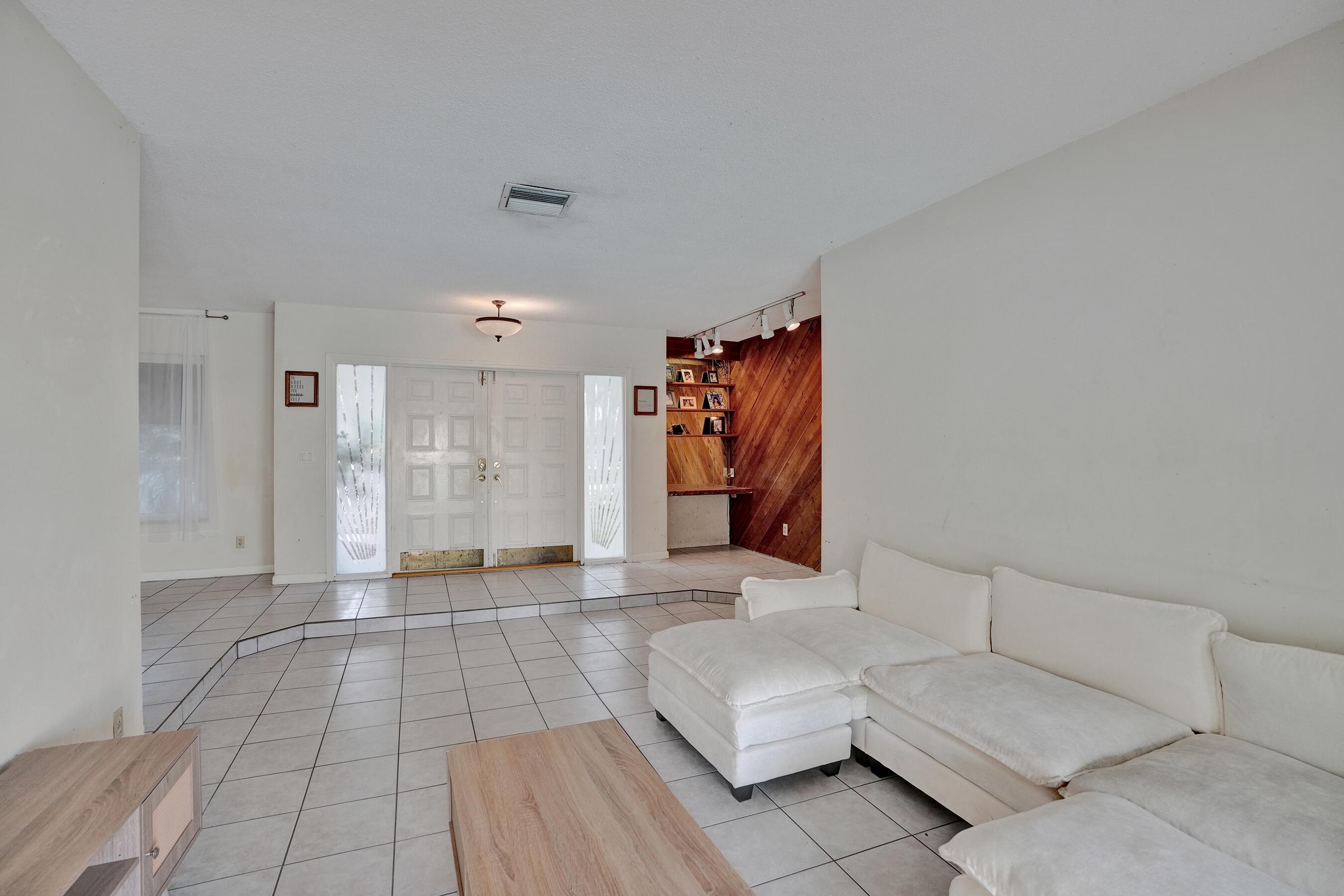 PLANTATION PARK SEVENTH ADD - Residential