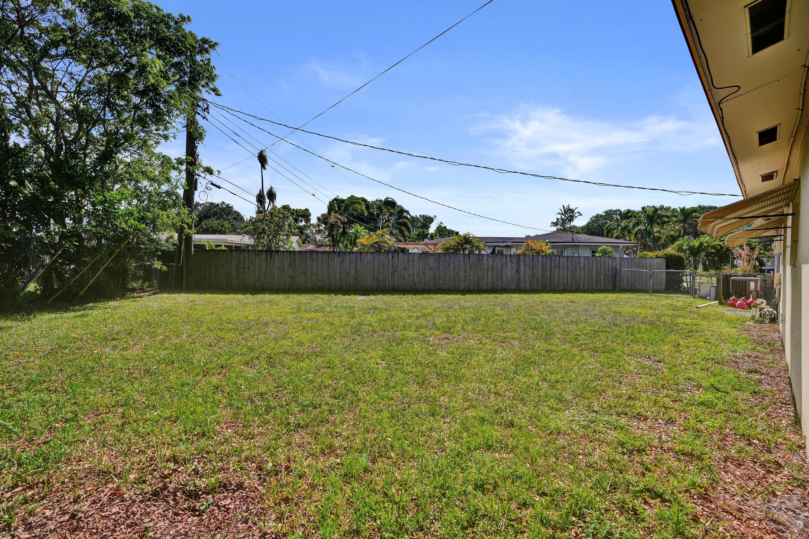 PLANTATION PARK SEVENTH ADD - Residential