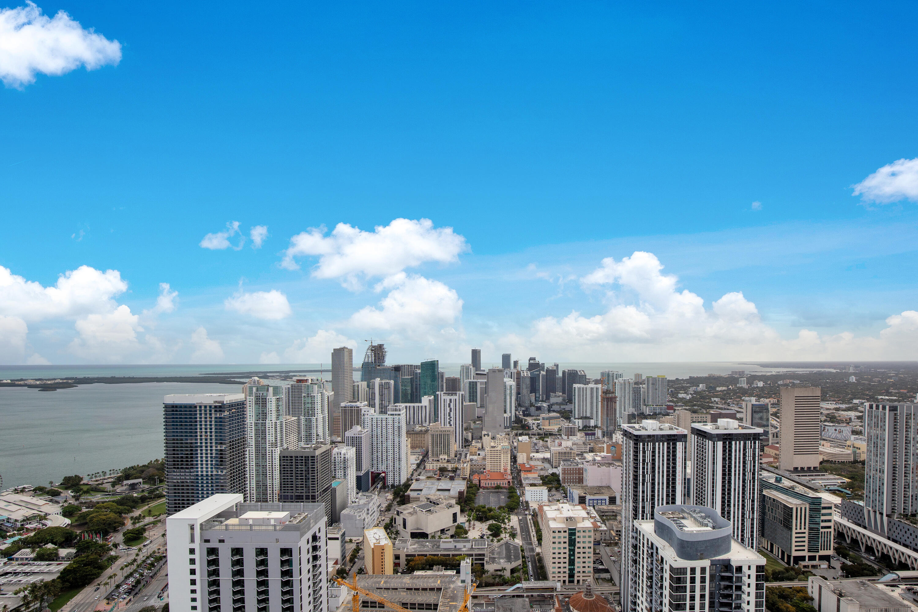 PARAMOUNT MIAMI WORLDCENTER CONDO - Residential