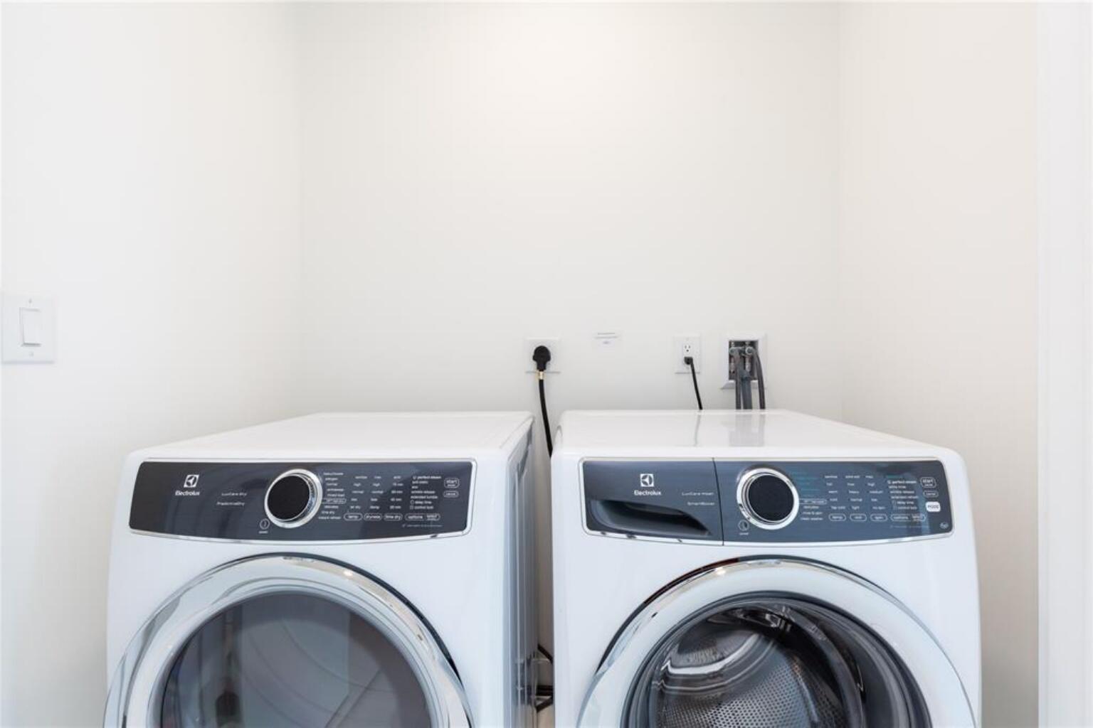 PARAMOUNT MIAMI WORLDCENTER CONDO - Residential