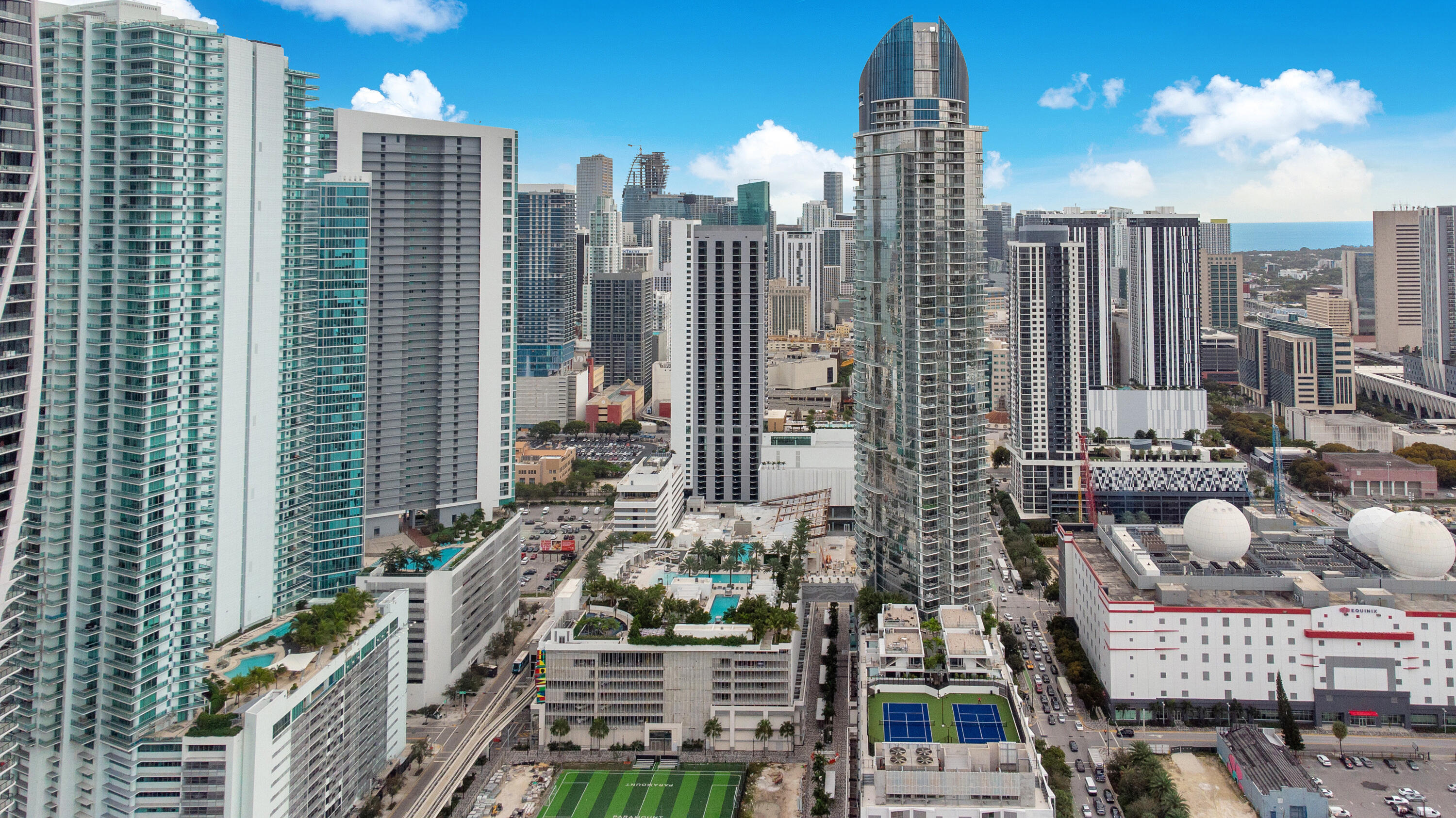 PARAMOUNT MIAMI WORLDCENTER CONDO - Residential