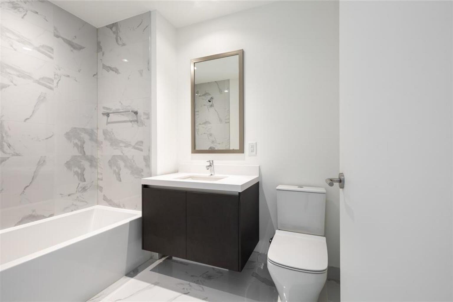 PARAMOUNT MIAMI WORLDCENTER CONDO - Residential