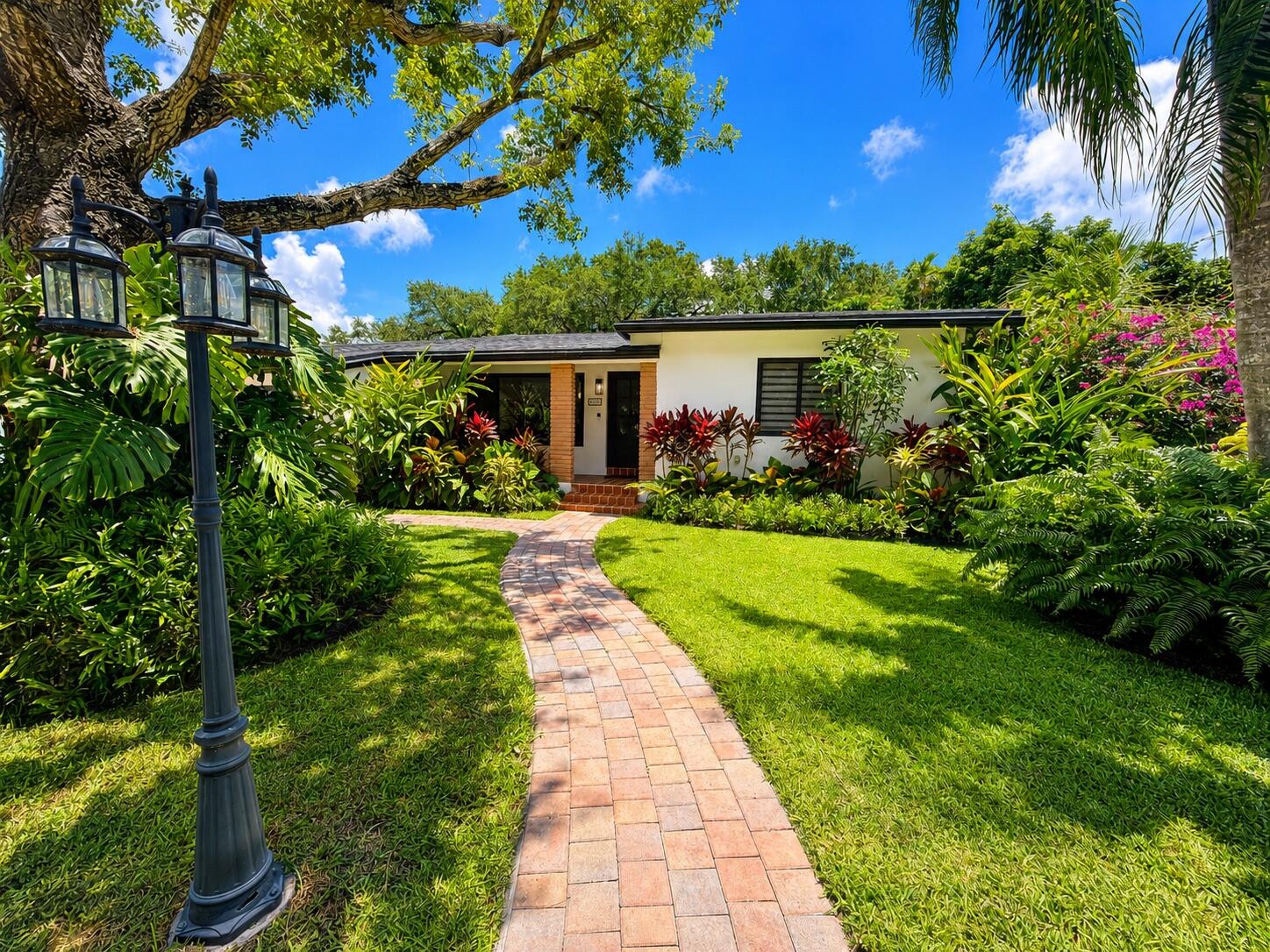 BISCAYNE GARDENS SEC H PART 4 - Residential