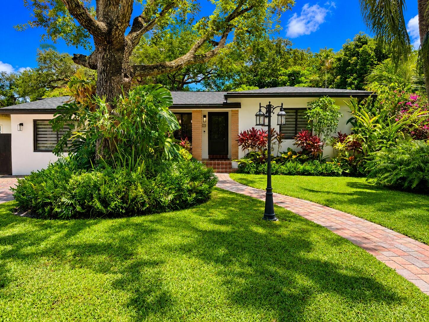 BISCAYNE GARDENS SEC H PART 4 - Residential