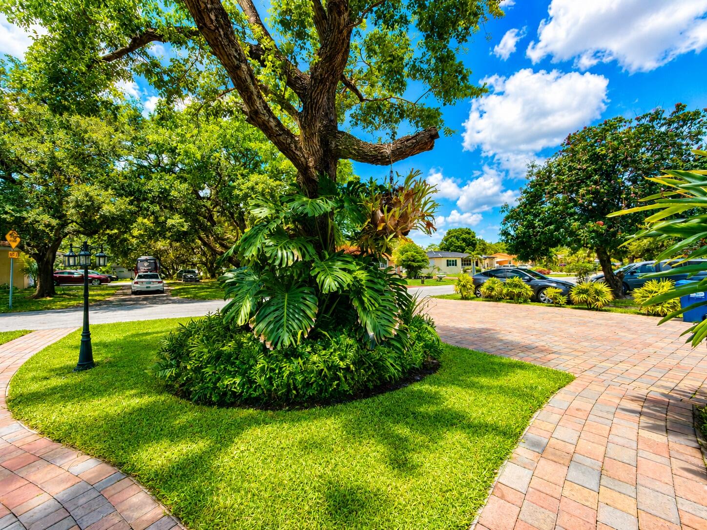 BISCAYNE GARDENS SEC H PART 4 - Residential