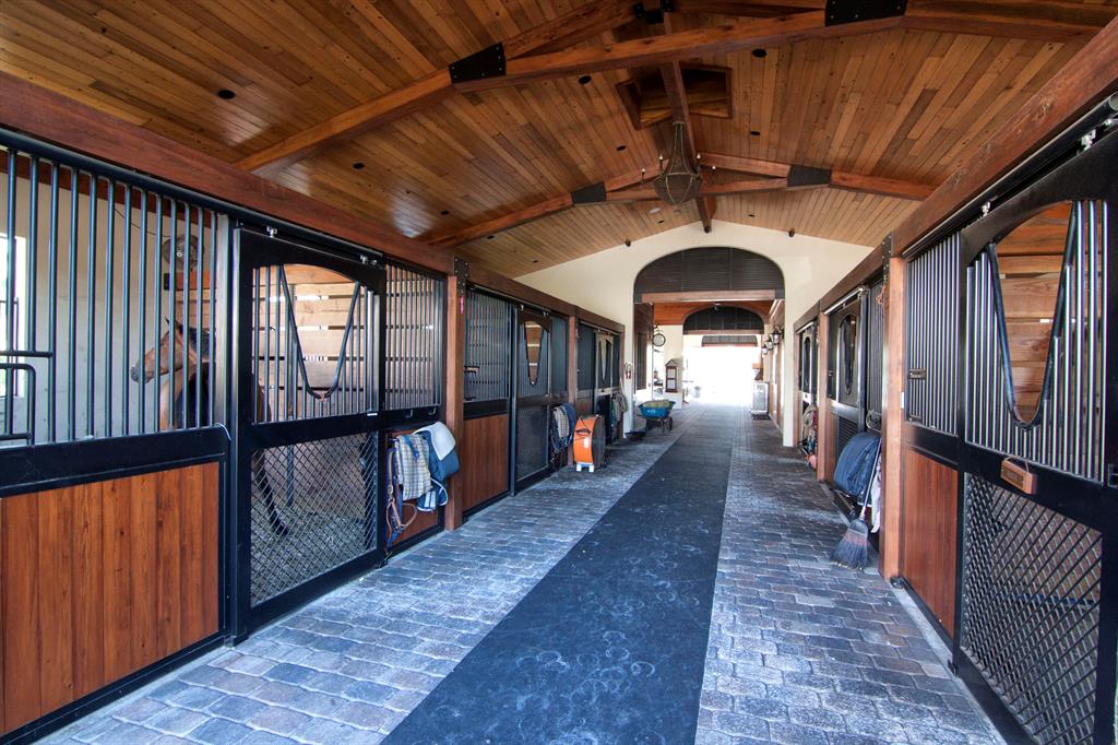 SADDLE TRAIL PARK OF WELLINGTON - Residential