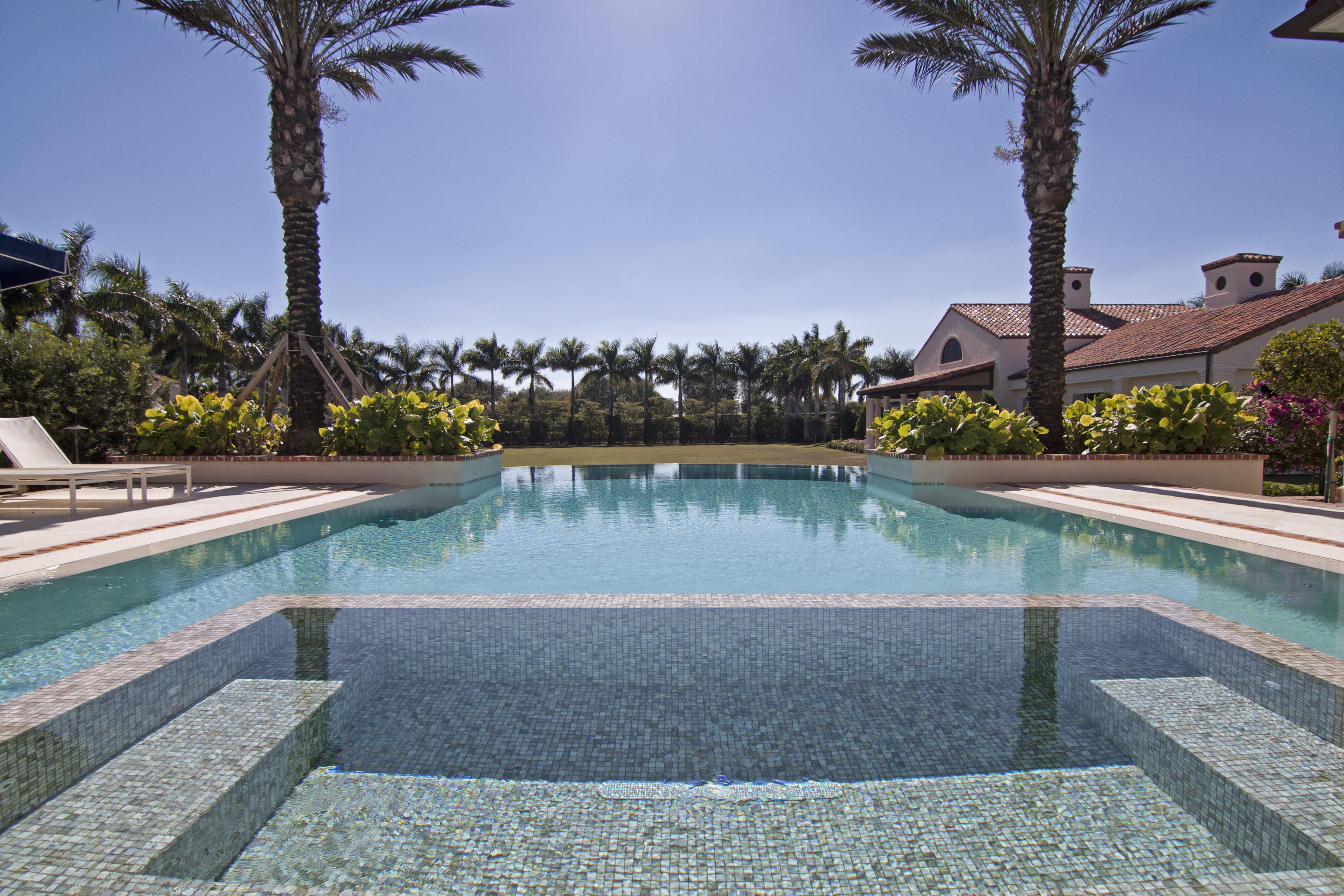 SADDLE TRAIL PARK OF WELLINGTON - Residential