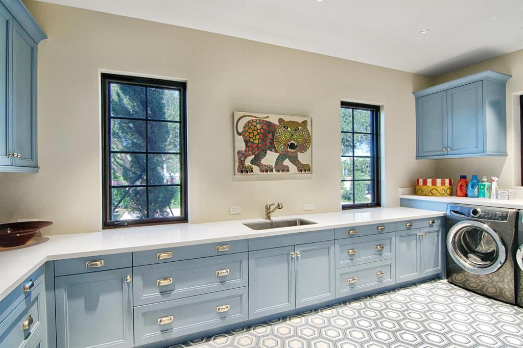 SADDLE TRAIL PARK OF WELLINGTON - Residential