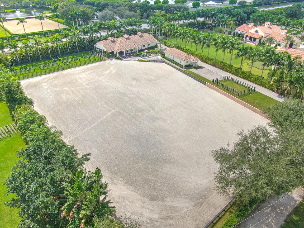 SADDLE TRAIL PARK OF WELLINGTON - Residential