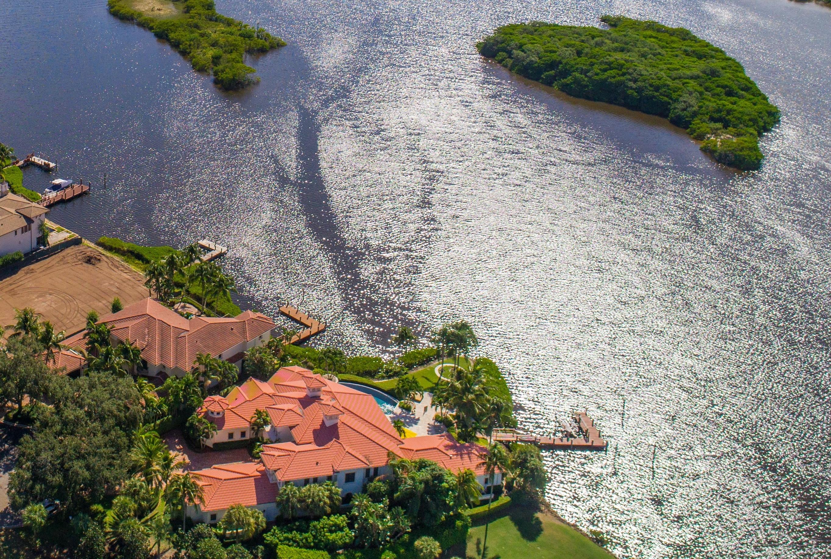 ADMIRALS COVE - Residential