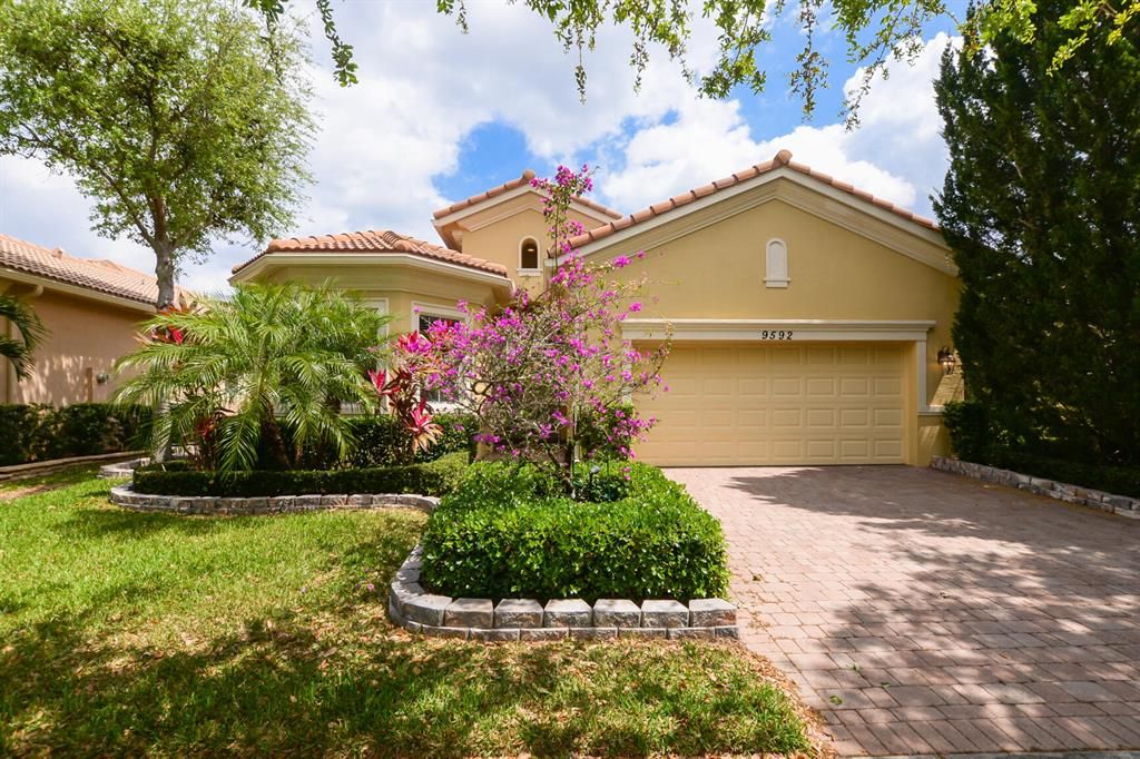 Photo of 9592 SW Nuova Way, Port Saint Lucie, FL 34986 (MLS # R10788405)