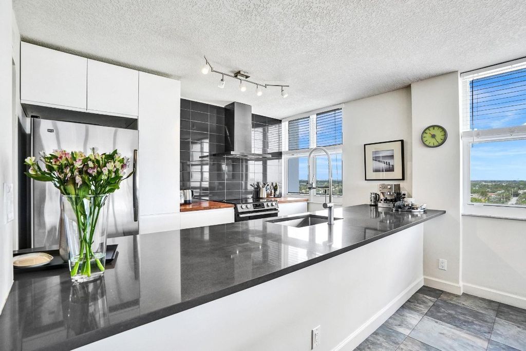 Photo of 800 SE 20th Avenue #915, Deerfield Beach, FL 33441 (MLS # F10530076)