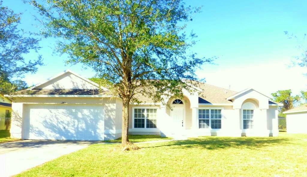 Photo of 245 SW Starfish Avenue SW, Port Saint Lucie, FL 34984 (MLS # R11022614)