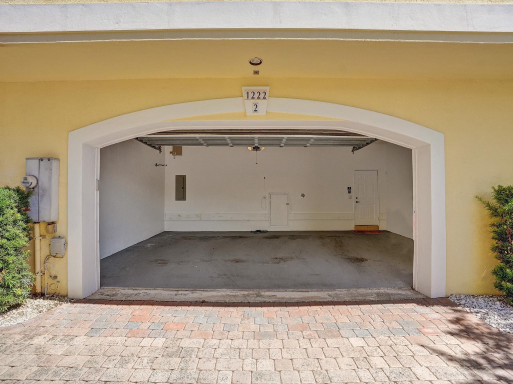 VILLA LAGUNA - Residential