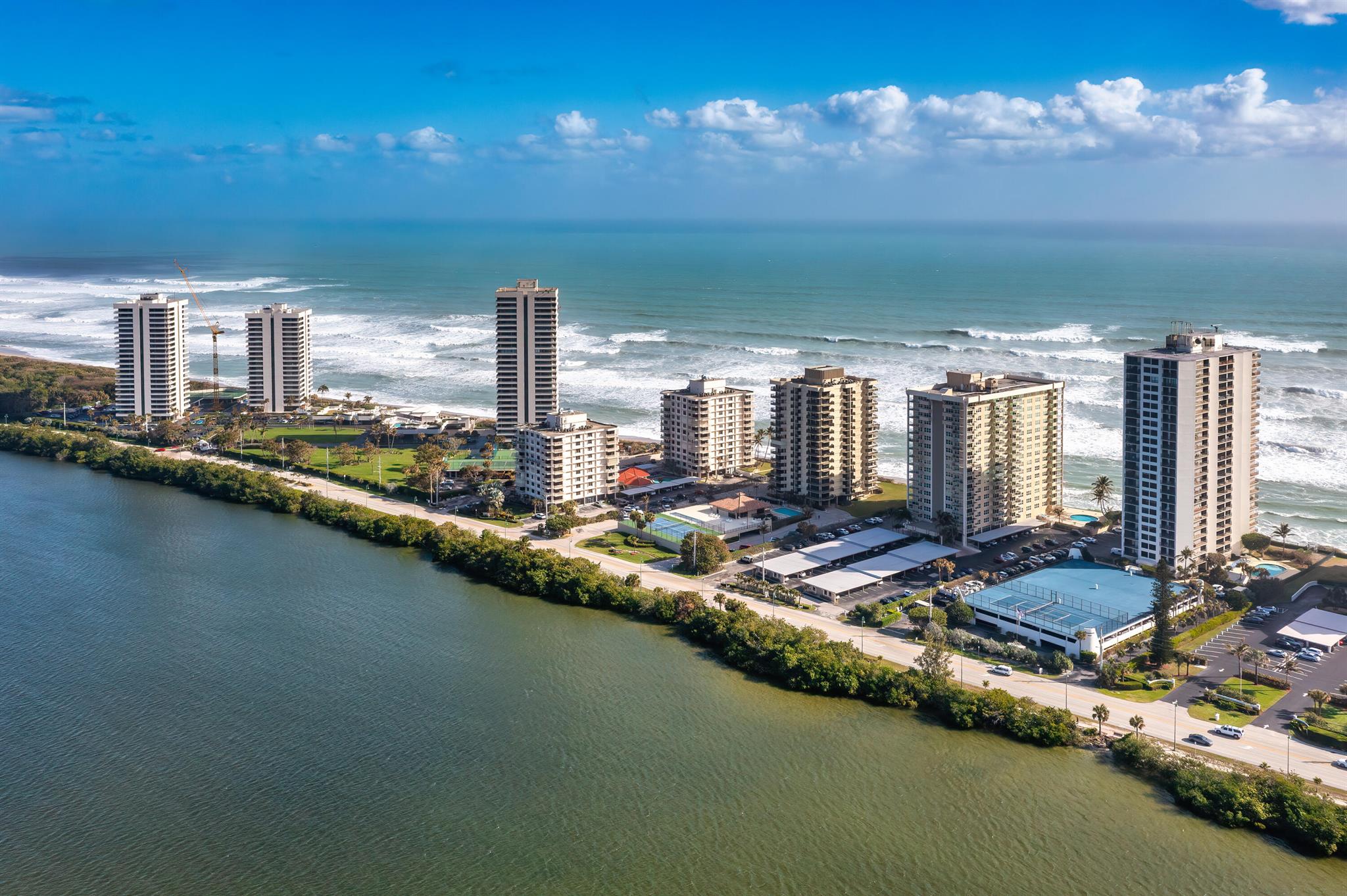 Aquarius Condo - Residential