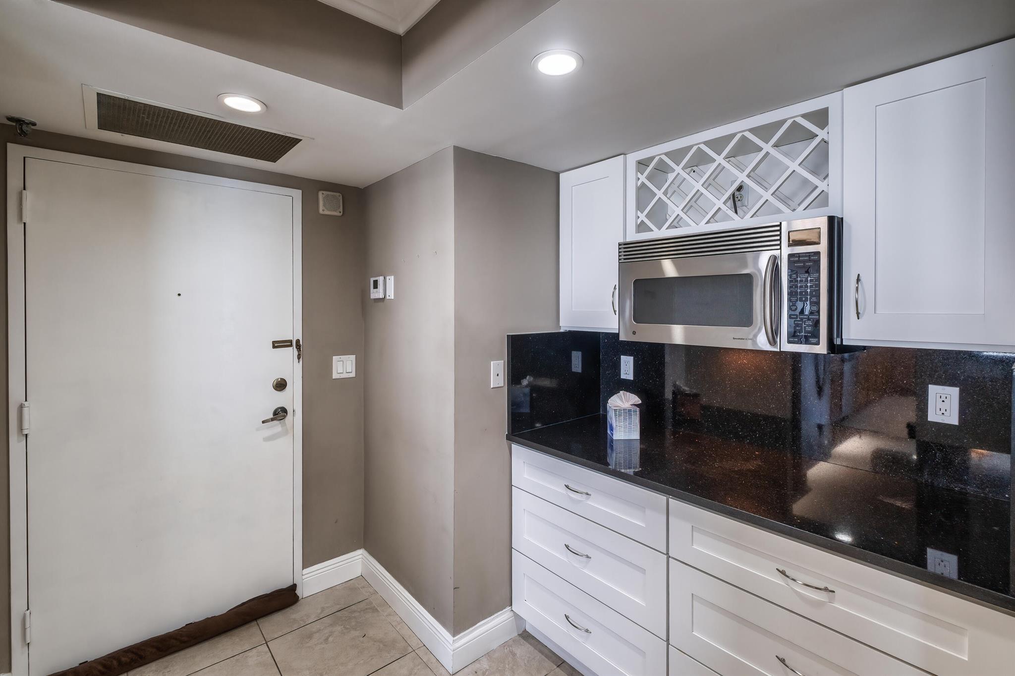 Aquarius Condo - Residential