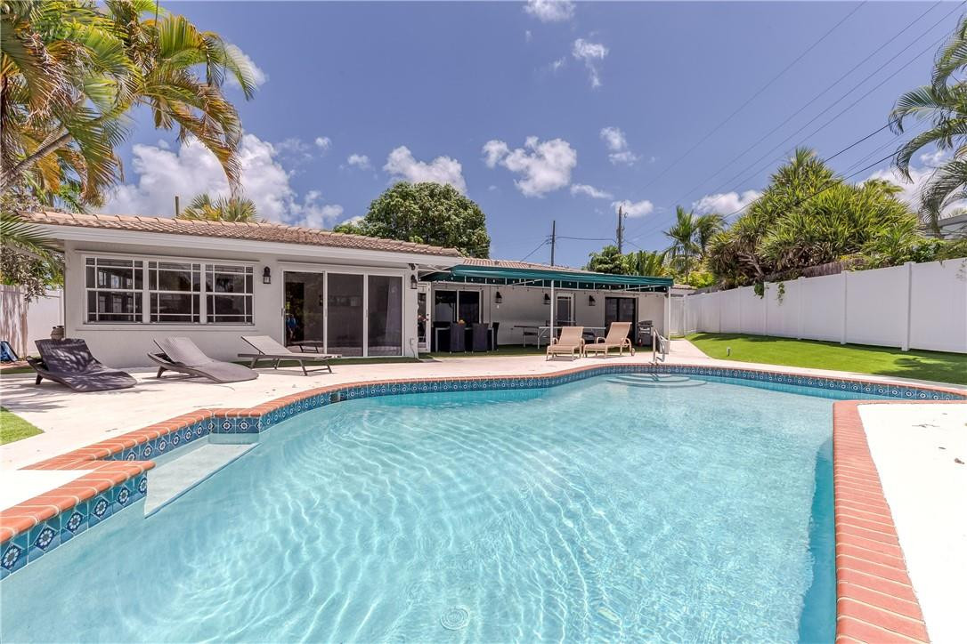 CORAL TERRACE - Residential