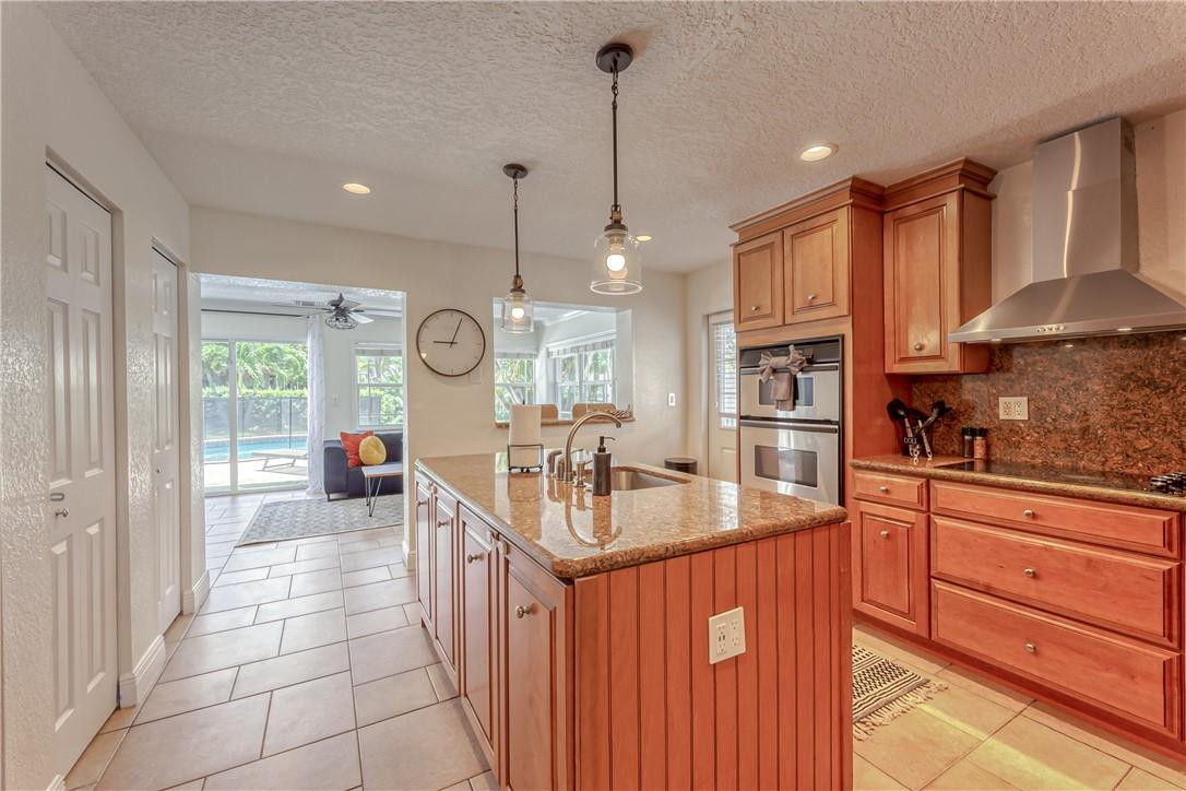 CORAL TERRACE - Residential