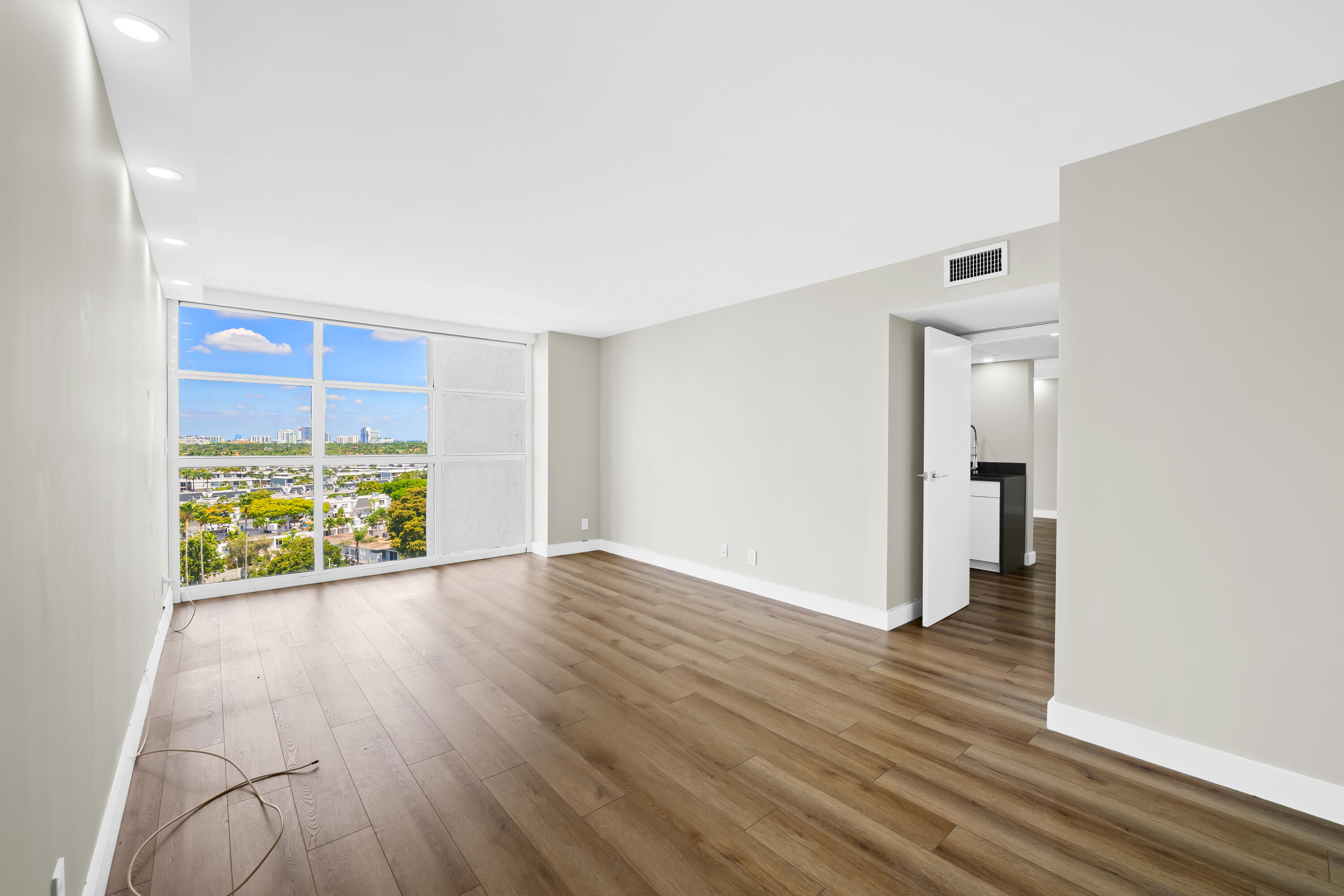 TOWERS OF OCEANVIEW SOUTH - Residential