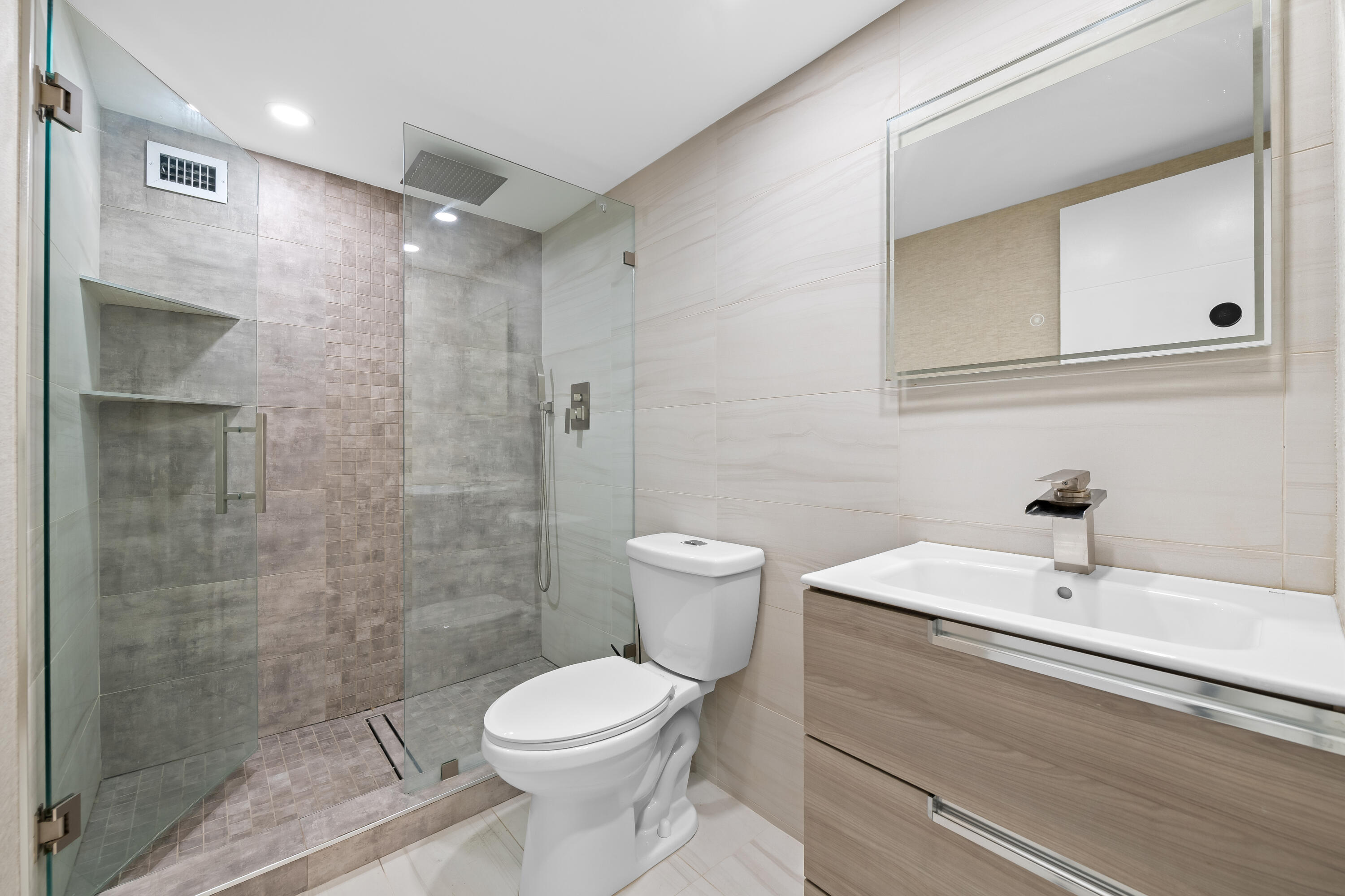 TOWERS OF OCEANVIEW SOUTH - Residential
