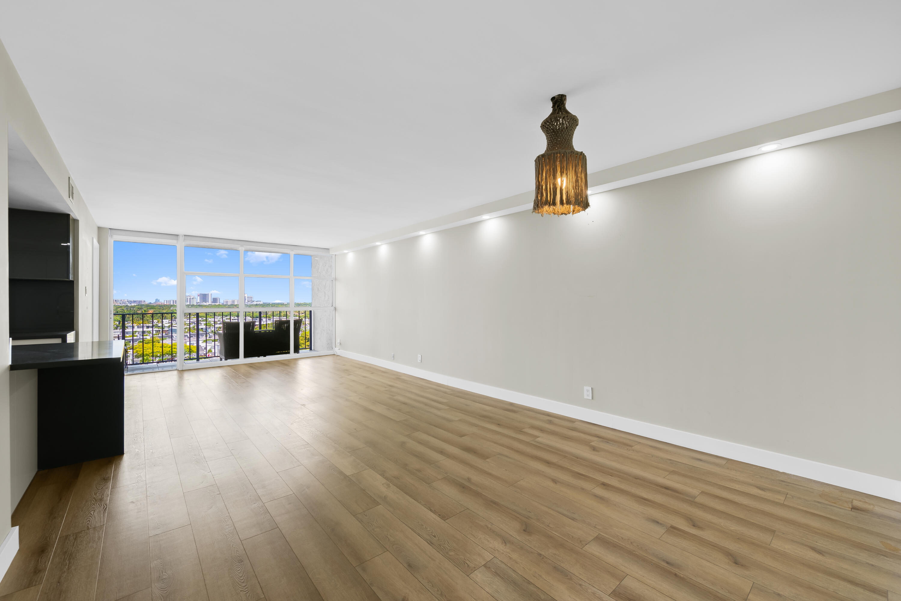 TOWERS OF OCEANVIEW SOUTH - Residential