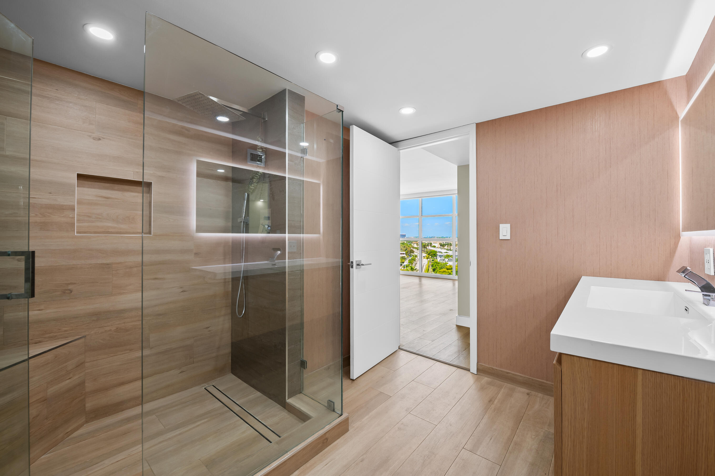 TOWERS OF OCEANVIEW SOUTH - Residential