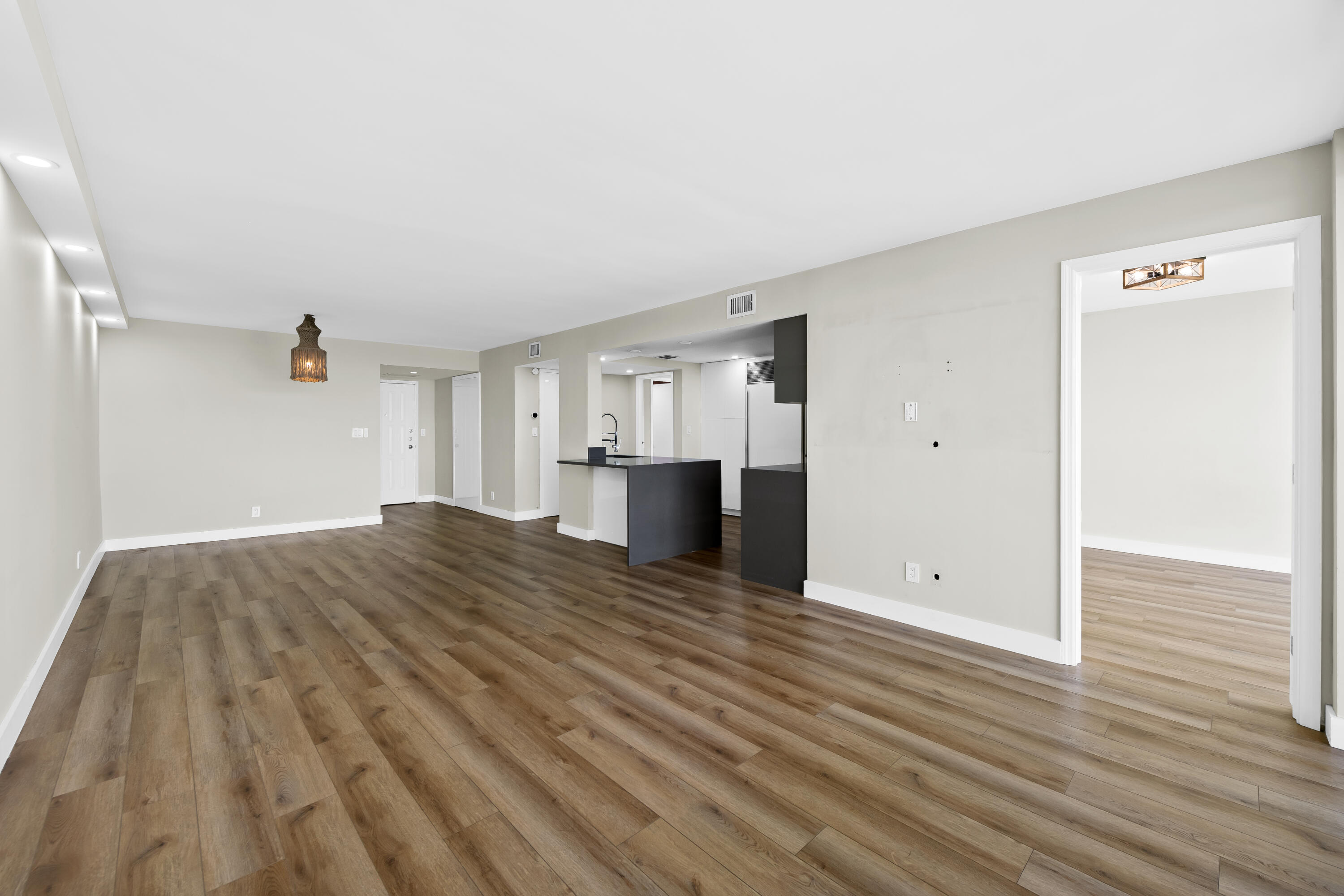 TOWERS OF OCEANVIEW SOUTH - Residential