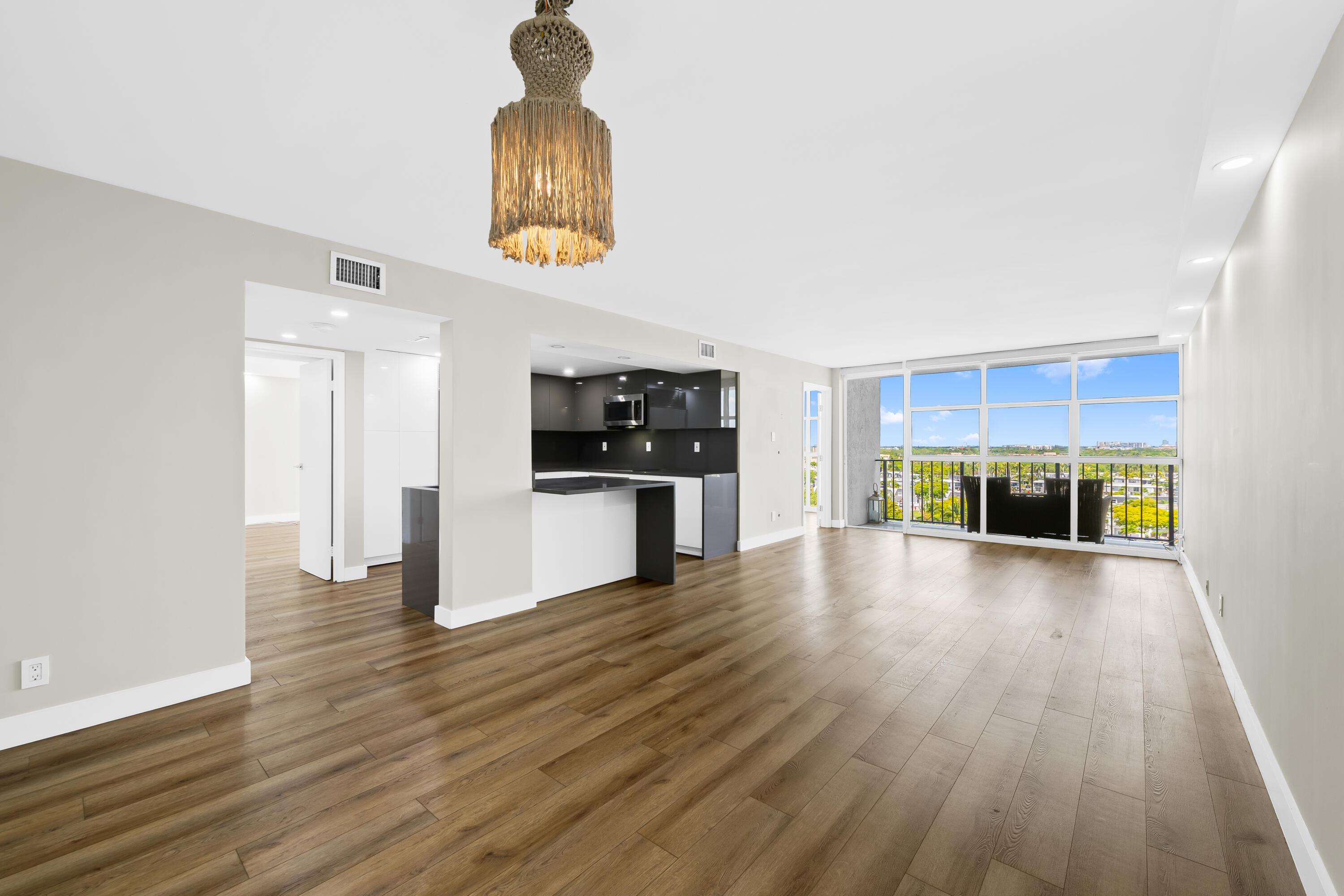 TOWERS OF OCEANVIEW SOUTH - Residential
