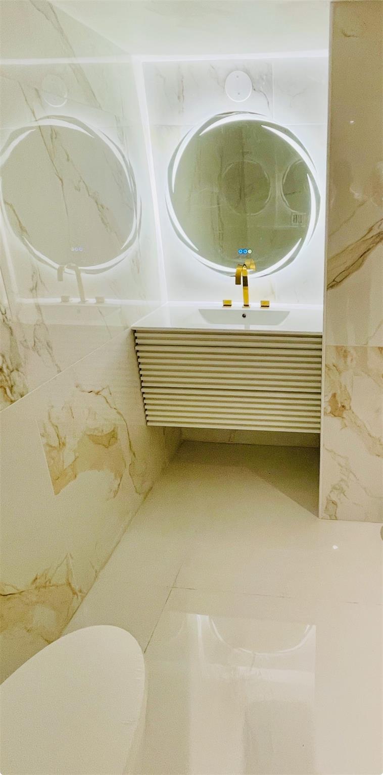 Oakland Shores Dr - Residential