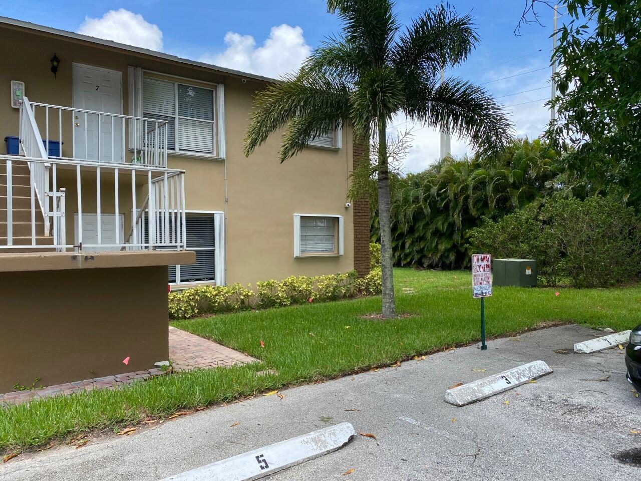 3 SW Hideaway Place