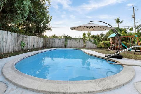 A home in Lake Worth Beach