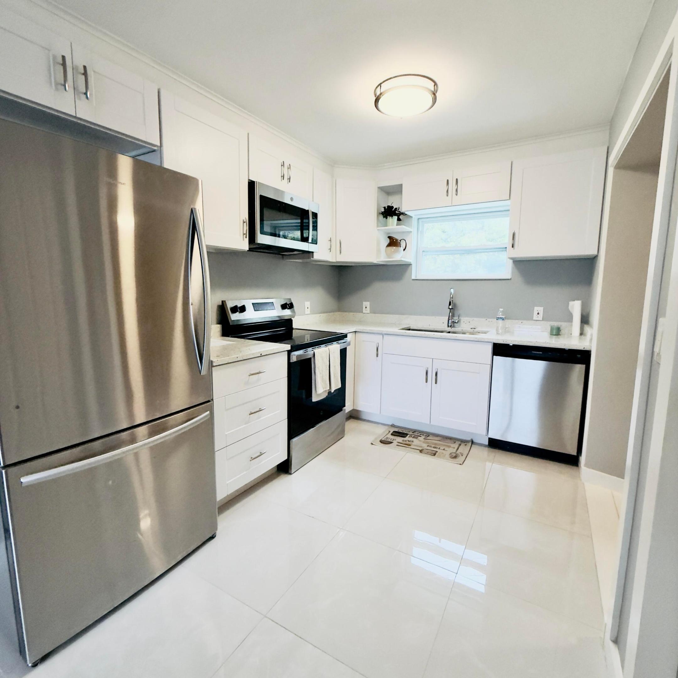 2533 NE 12th Terrace