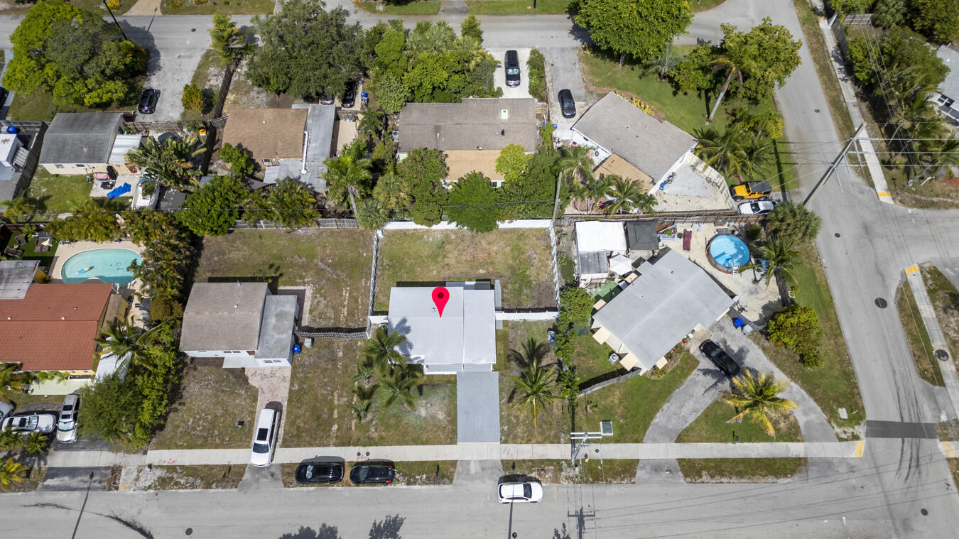 COLLIER MANOR 4TH ADD - Residential