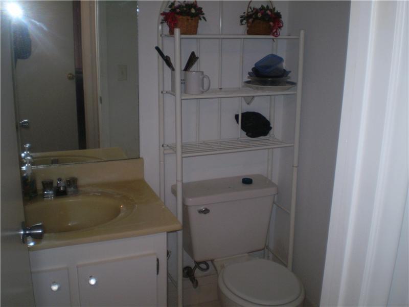 NEW HAMPTON AT CENTURY VI - Residential Lease