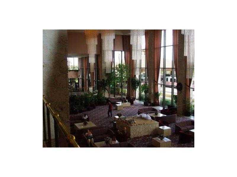 NEW HAMPTON AT CENTURY VI - Residential Lease