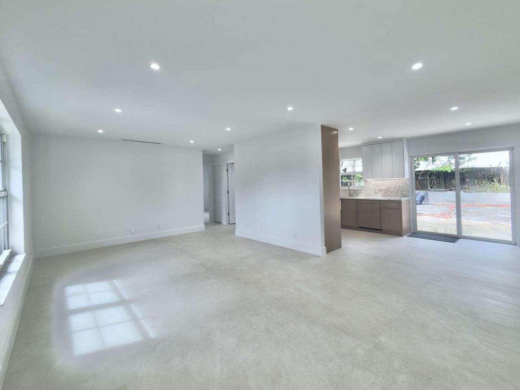 Photo of 236 SE 3rd Avenue, Delray Beach, FL 33483 (MLS # B26018328)