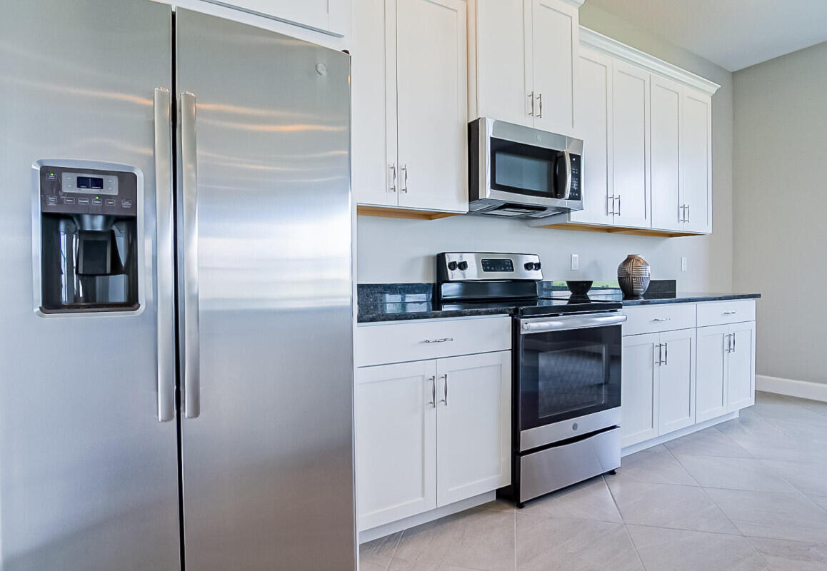 HAMMOCKS OF WESTLAKE - Residential