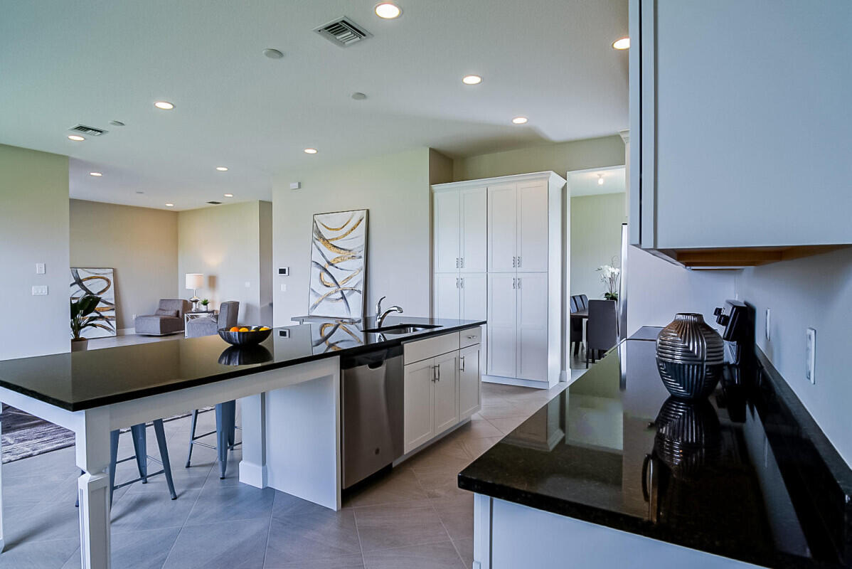 HAMMOCKS OF WESTLAKE - Residential