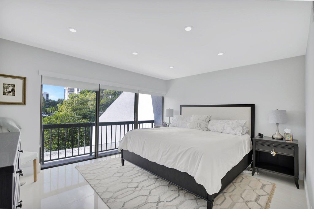 Photo of 2005 Bridgewood Drive, Boca Raton, FL 33434 (MLS # R11052095)