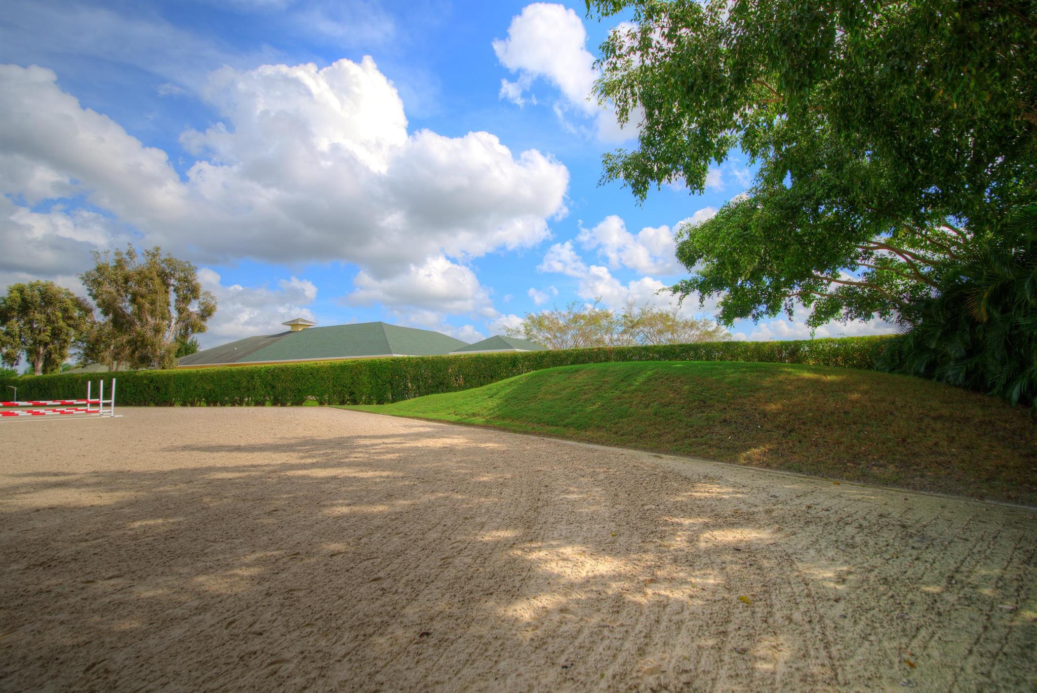 SADDLE TRAIL PARK OF WELL - Residential Lease